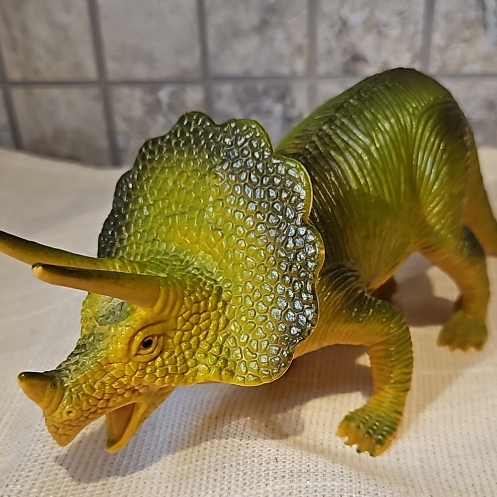 Vintage 1998 Triceratops PVC Dinosaur Toy Figure